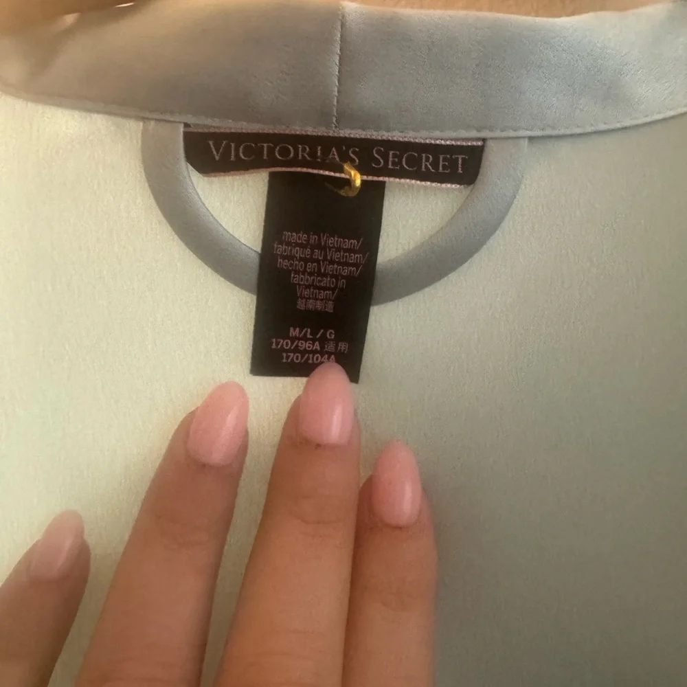 Victoria's Secret Blue Satin & Lace Robe - M/L “something blue” - Picture 3 of 4
